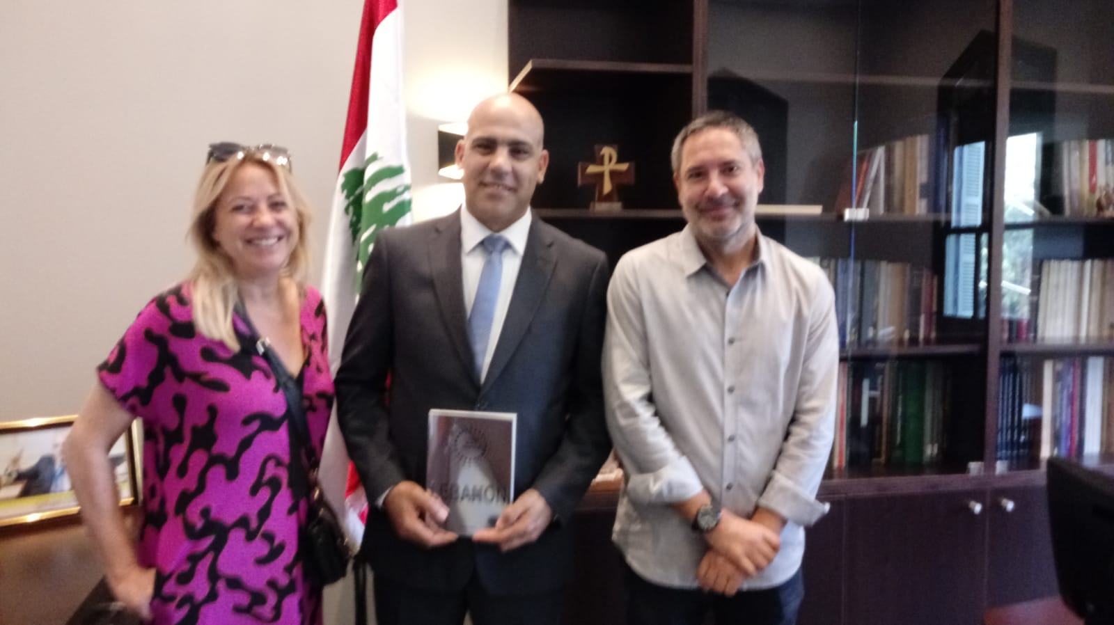 At the Lebanese National Library with Delphine Barets (left), Co-Founder Those Who Inspire, Hassan Akra (centre), Chairman Lebanese National Library, and Alejandro Andrés (right), Director of Those Who Inspire Lebanon © Those Who Inspire